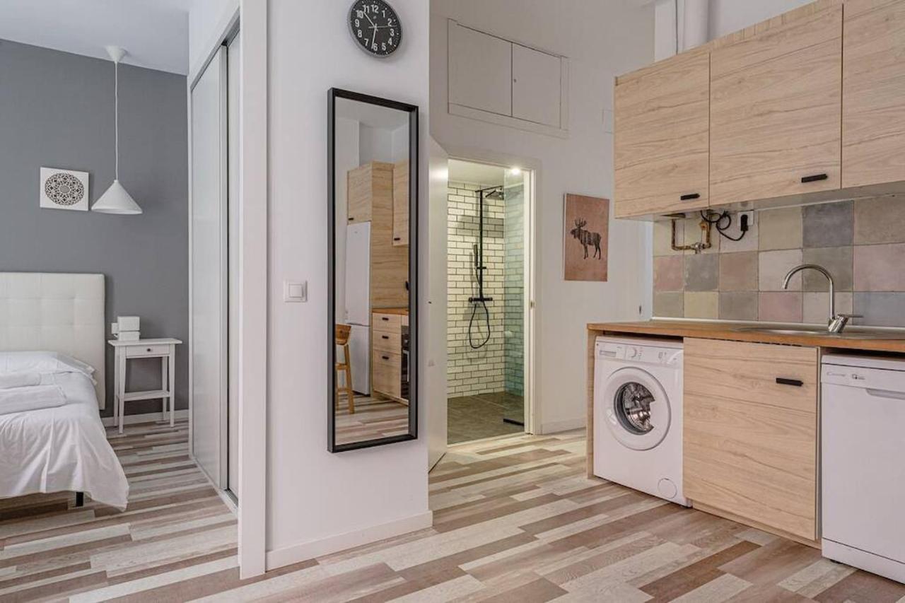 Lovely 2-Bed Flat In Tetuan By Sharingco. مدريد المظهر الخارجي الصورة